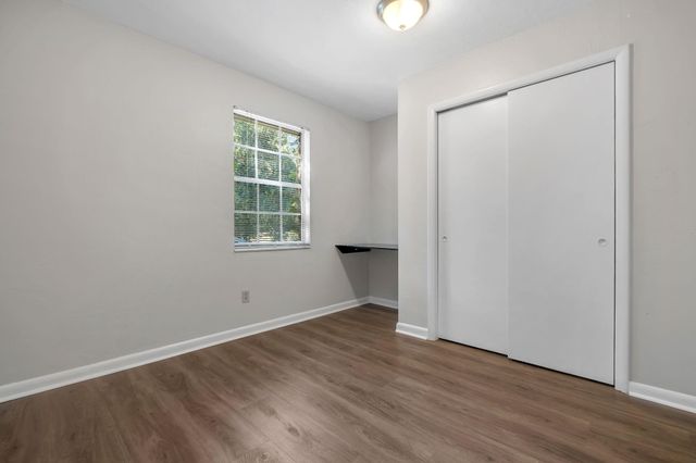 2725 Bedford Way, Tallahassee, FL 32308