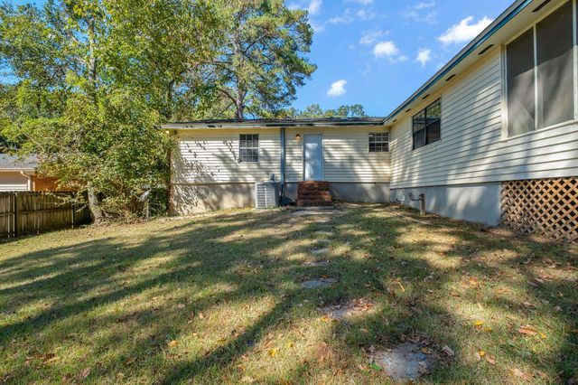 2725 Bedford Way, Tallahassee, FL 32308