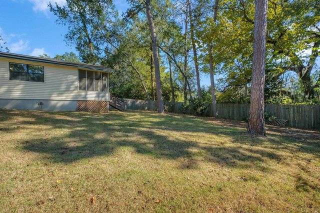 2725 Bedford Way, Tallahassee, FL 32308