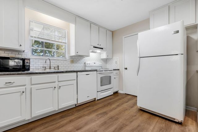 2725 Bedford Way, Tallahassee, FL 32308