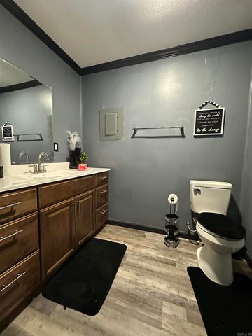 2707 Colonial Avenue, Pine Bluff, AR 71601