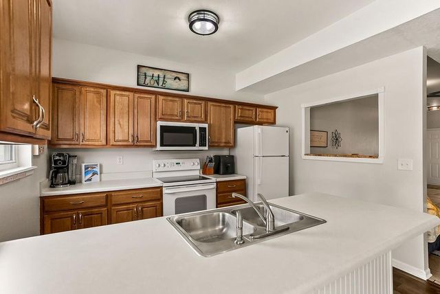238 N 5th Terrace, Louisburg, KS 66053