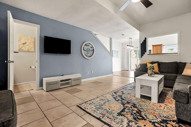 238 N 5th Terrace, Louisburg, KS 66053