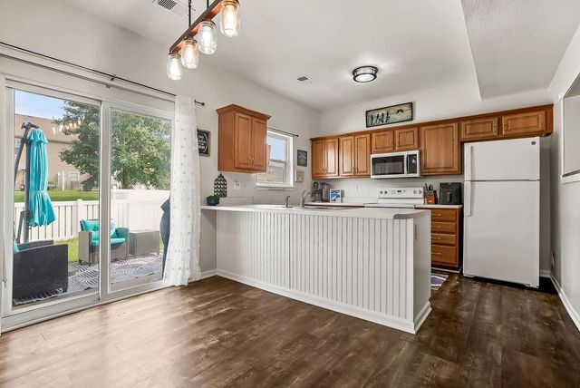 238 N 5th Terrace, Louisburg, KS 66053