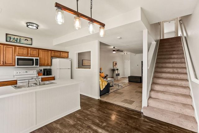 238 N 5th Terrace, Louisburg, KS 66053