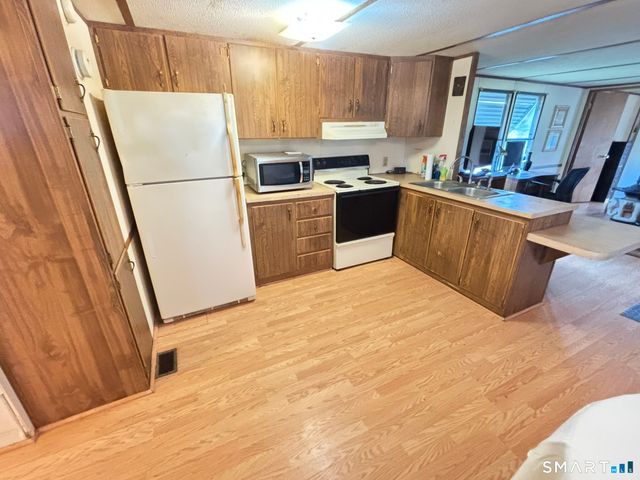 130 Howard Avenue, Prospect, CT 06712