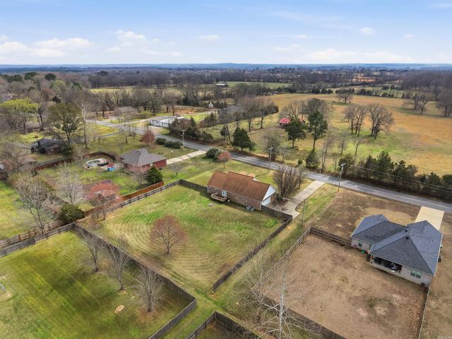 58 Elliott Rd., Greenbrier, AR 72058