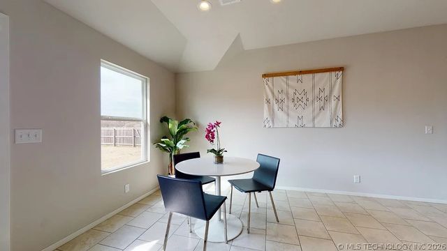 1624 E Gary Street, Broken Arrow, OK 74012