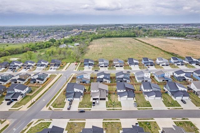 1606 Poigai Way, Bentonville, AR 72713