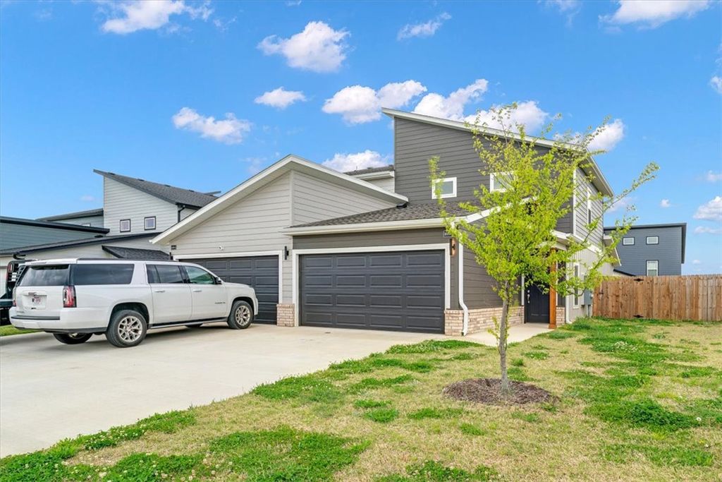 1606 Poigai Way, Bentonville, AR 72713
