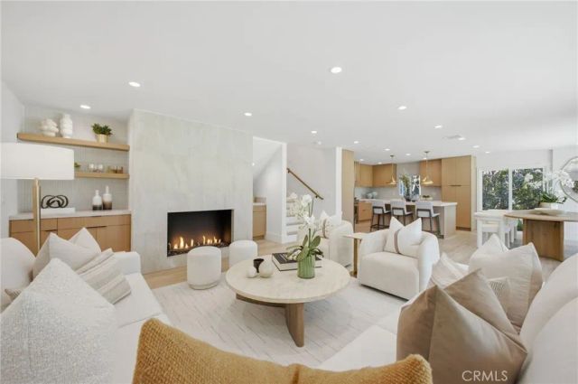 539 Vista Flora, Newport Beach, CA 92660