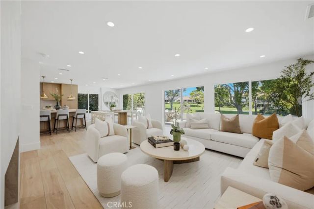 539 Vista Flora, Newport Beach, CA 92660