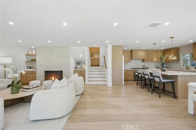 539 Vista Flora, Newport Beach, CA 92660