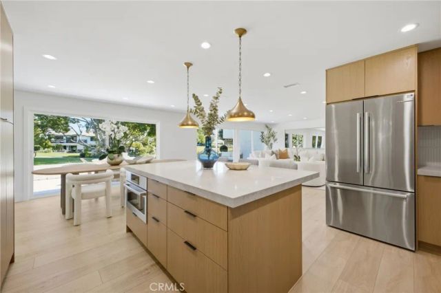 539 Vista Flora, Newport Beach, CA 92660