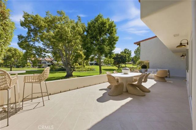 539 Vista Flora, Newport Beach, CA 92660