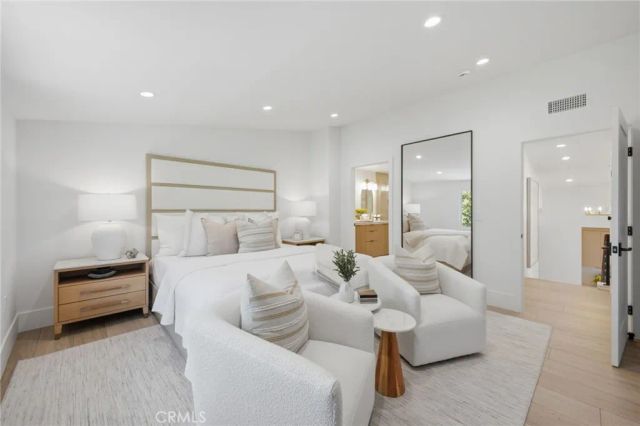539 Vista Flora, Newport Beach, CA 92660