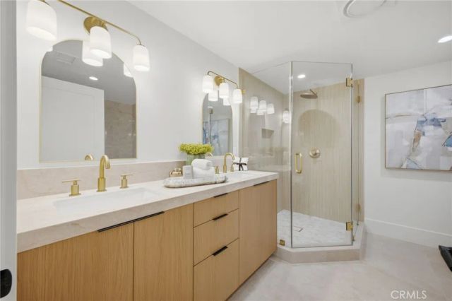 539 Vista Flora, Newport Beach, CA 92660