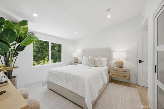 539 Vista Flora, Newport Beach, CA 92660