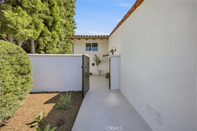 539 Vista Flora, Newport Beach, CA 92660