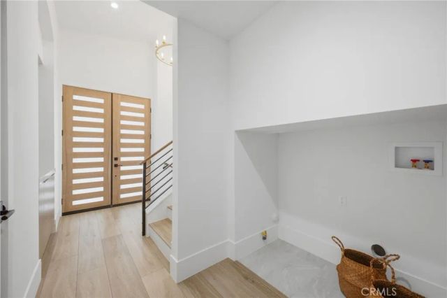 539 Vista Flora, Newport Beach, CA 92660