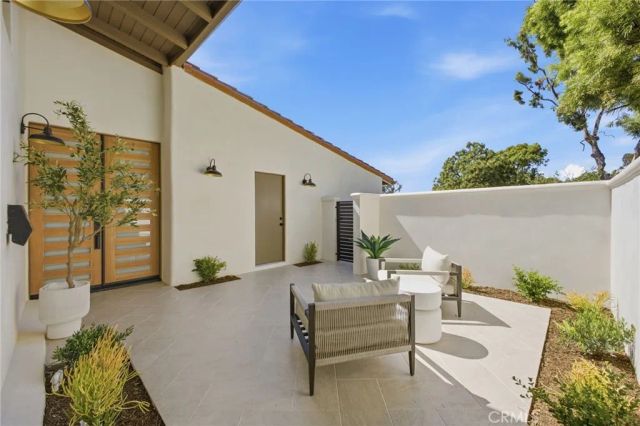 539 Vista Flora, Newport Beach, CA 92660