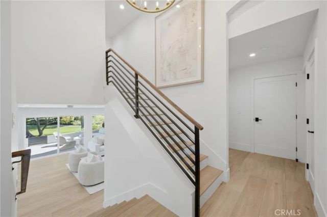 539 Vista Flora, Newport Beach, CA 92660