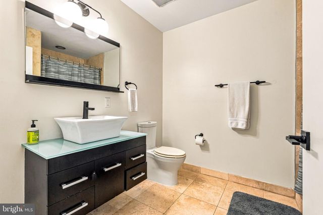 519 MONTROSE ST, Philadelphia, PA 19147