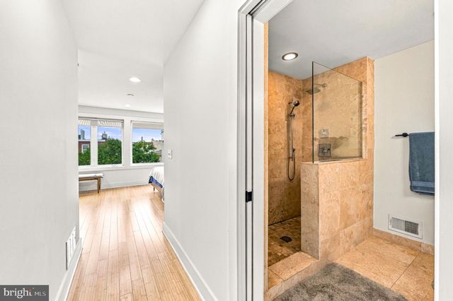 519 MONTROSE ST, Philadelphia, PA 19147