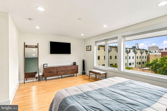 519 MONTROSE ST, Philadelphia, PA 19147