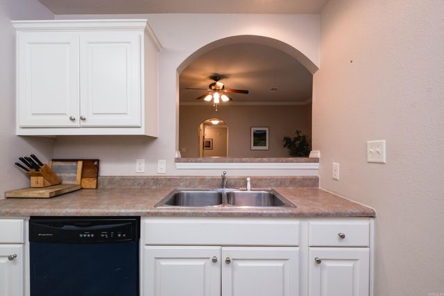 14 Johnnycake Lane, Little Rock, AR 72211