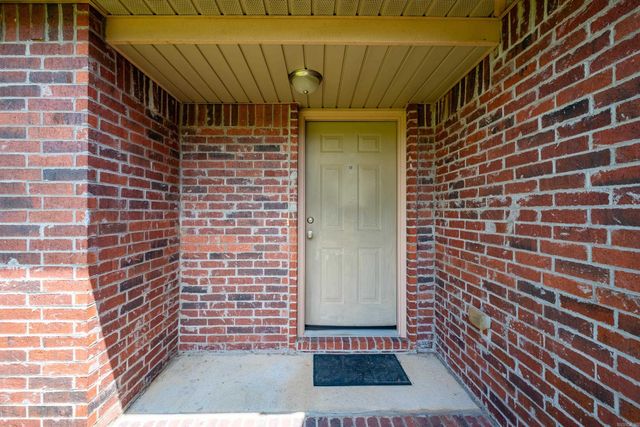 14 Johnnycake Lane, Little Rock, AR 72211