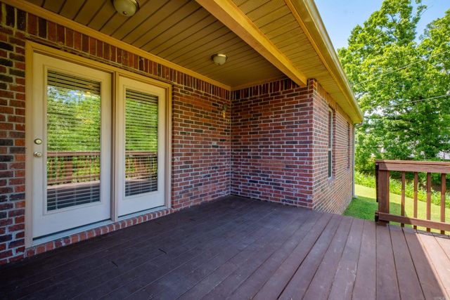 14 Johnnycake Lane, Little Rock, AR 72211