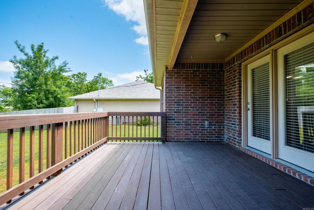 14 Johnnycake Lane, Little Rock, AR 72211