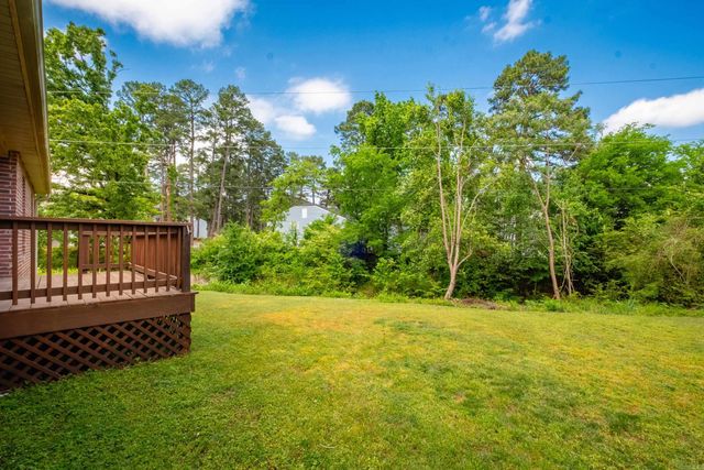 14 Johnnycake Lane, Little Rock, AR 72211