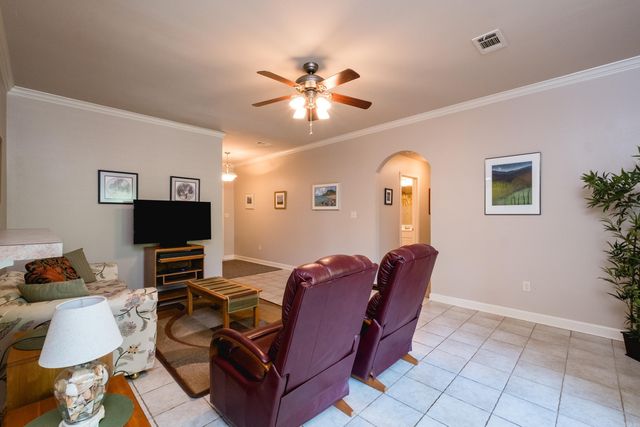 14 Johnnycake Lane, Little Rock, AR 72211