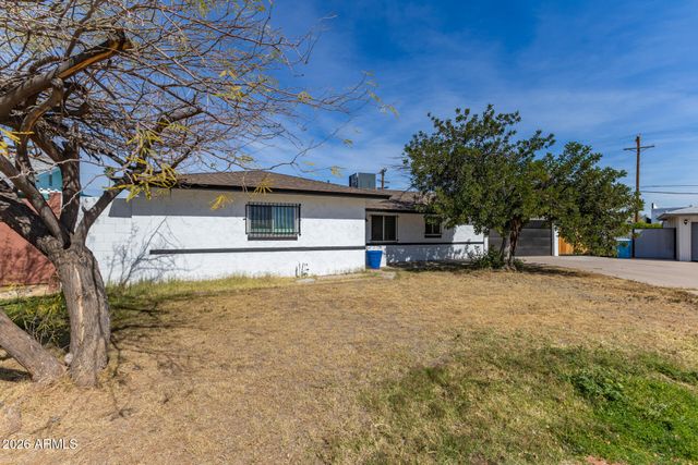 1912 W ROMA Avenue, Phoenix, AZ 85015