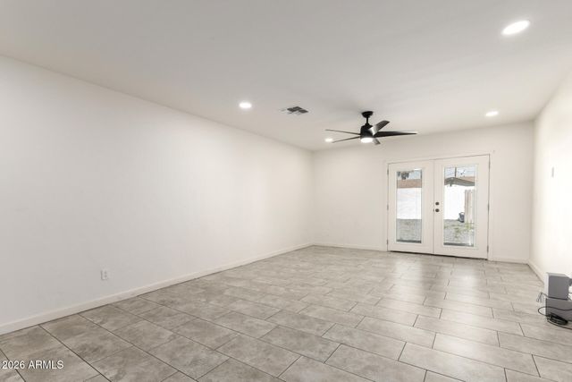 1912 W ROMA Avenue, Phoenix, AZ 85015