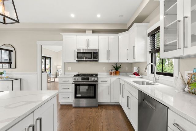 20 Plain St, Boston, MA 02122
