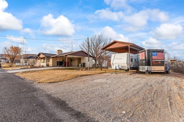 376 W 200 N, Aurora, UT 84620