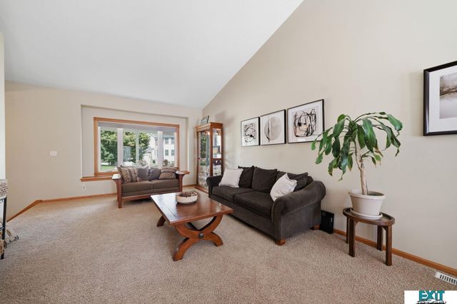 5421 W. Brixton Drive, Lincoln, NE 68521