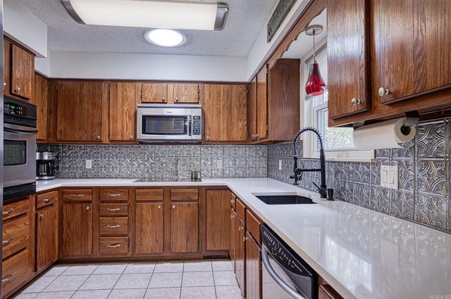 49 Cordoba Way, Hot Springs Village, AR 71909