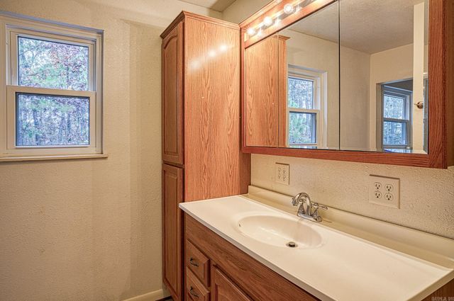 49 Cordoba Way, Hot Springs Village, AR 71909