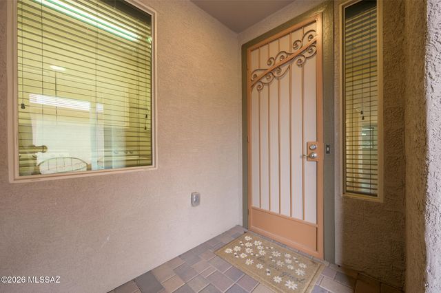 599 N Tunitcha Drive, Green Valley, AZ 85614