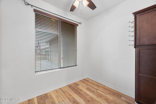 599 N Tunitcha Drive, Green Valley, AZ 85614