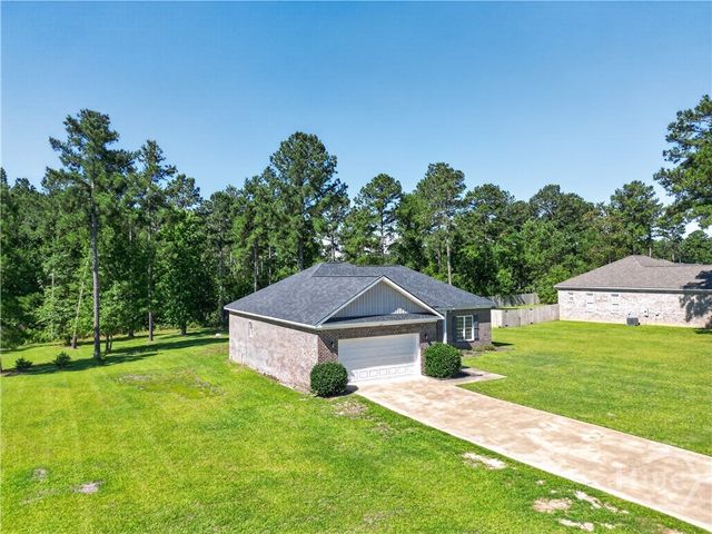 214 Dewpoint Drive, Statesboro, GA 30458