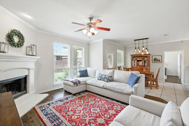 2209 Laurel Forest Drive, Fort Worth, TX 76177