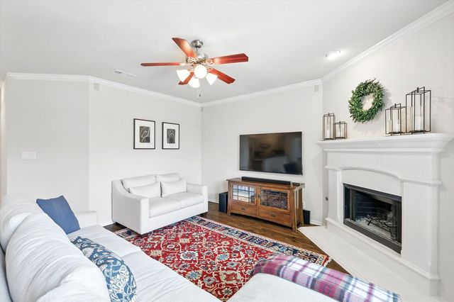 2209 Laurel Forest Drive, Fort Worth, TX 76177