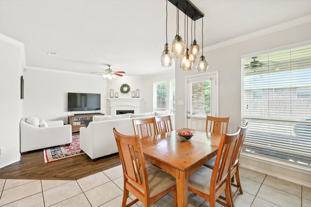 2209 Laurel Forest Drive, Fort Worth, TX 76177