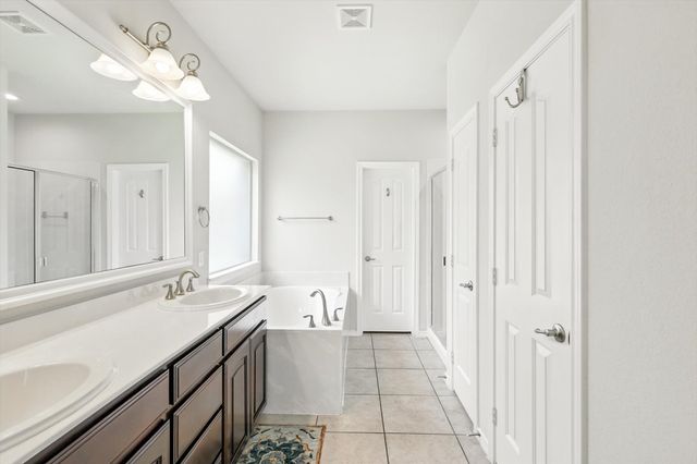 2209 Laurel Forest Drive, Fort Worth, TX 76177
