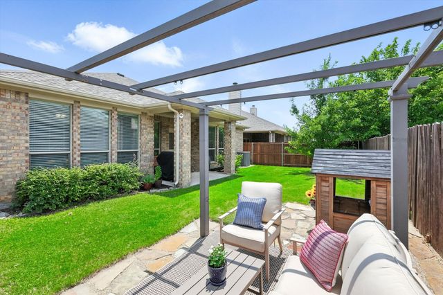 2209 Laurel Forest Drive, Fort Worth, TX 76177